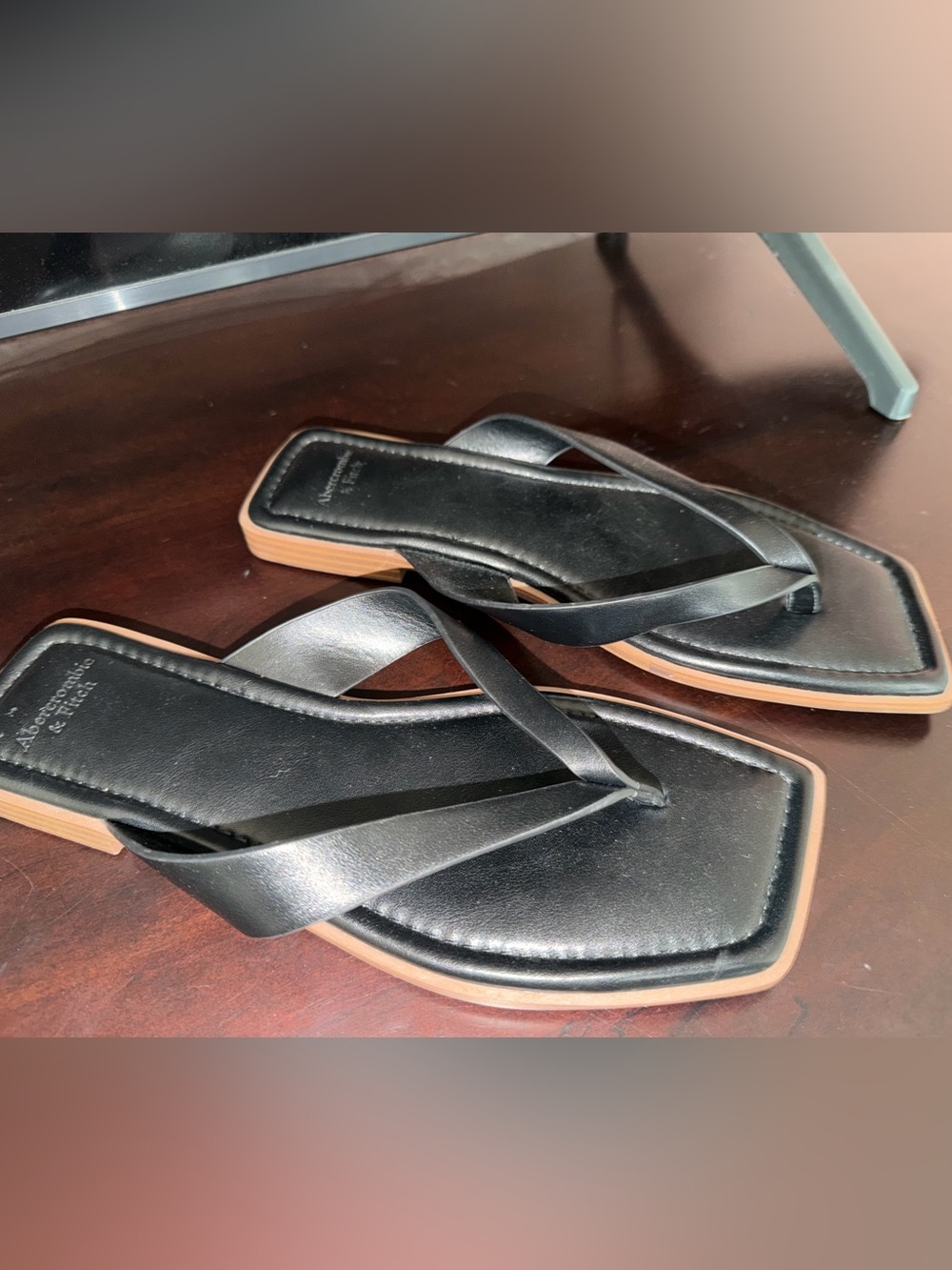 Black Square-Toe Flip Flop Sandals - Picture 3 of 4